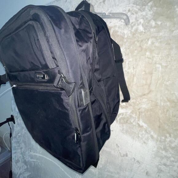 Duchamp London Getaway Expandable Backpack USB Black Travel Book Bag 19x14 *FLAW - Picture 5 of 11